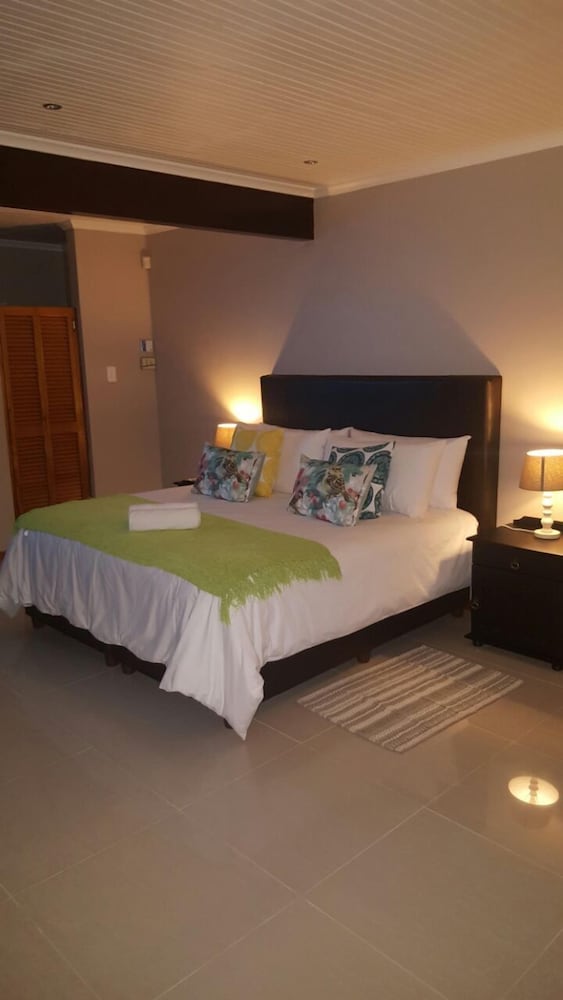 Honeymoon Room