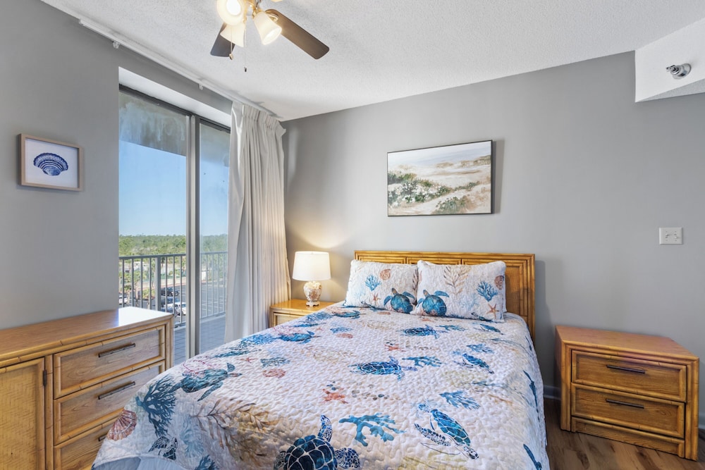 Signature Condo, 3 Bedrooms, Pool Access, Beachfront photo 2