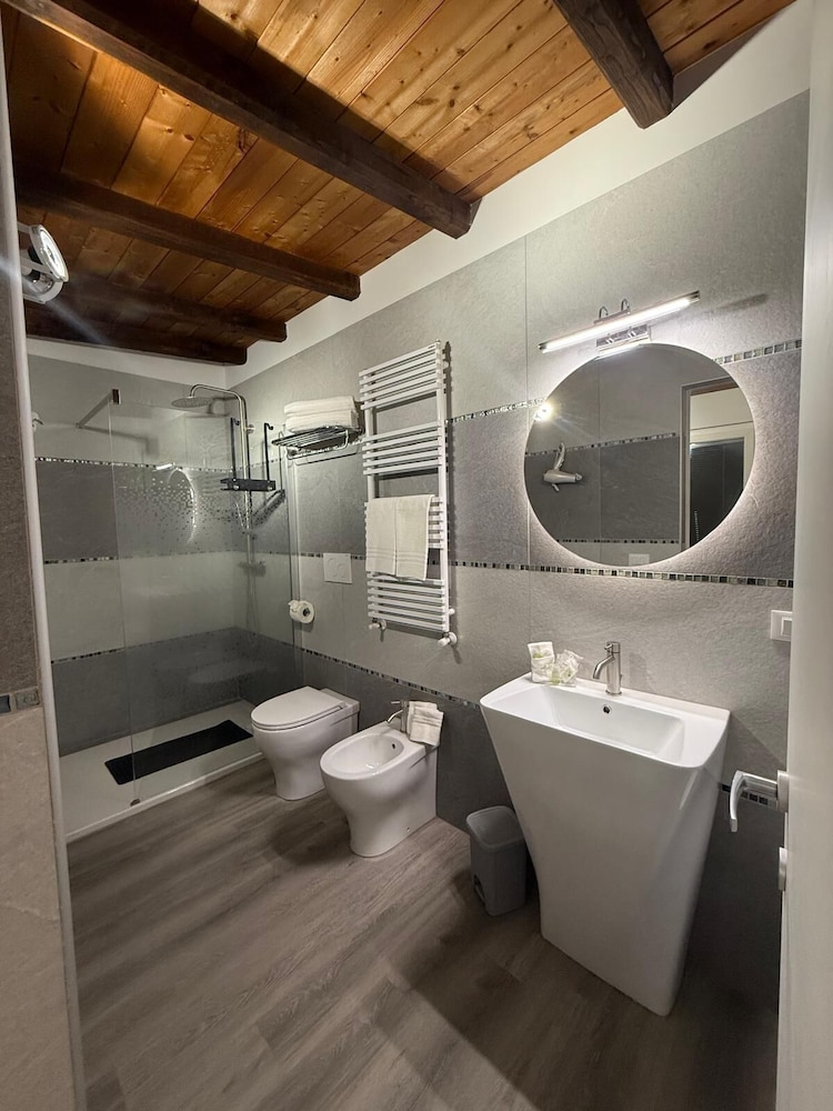 Quadruple Room photo 3