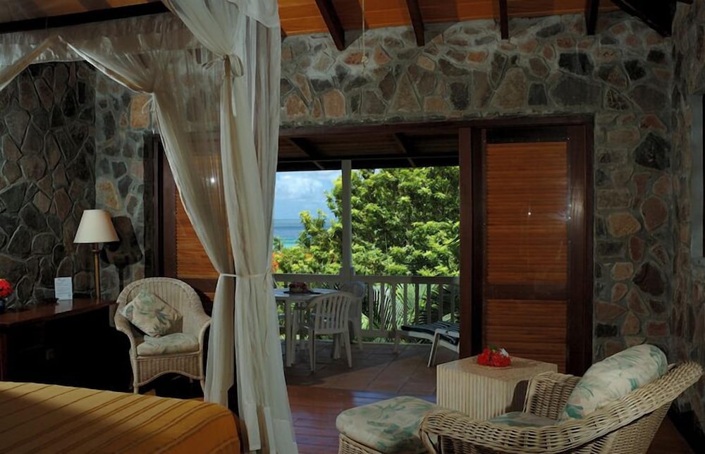 Deluxe Double Room, Balcony, Partial Ocean View photo 3