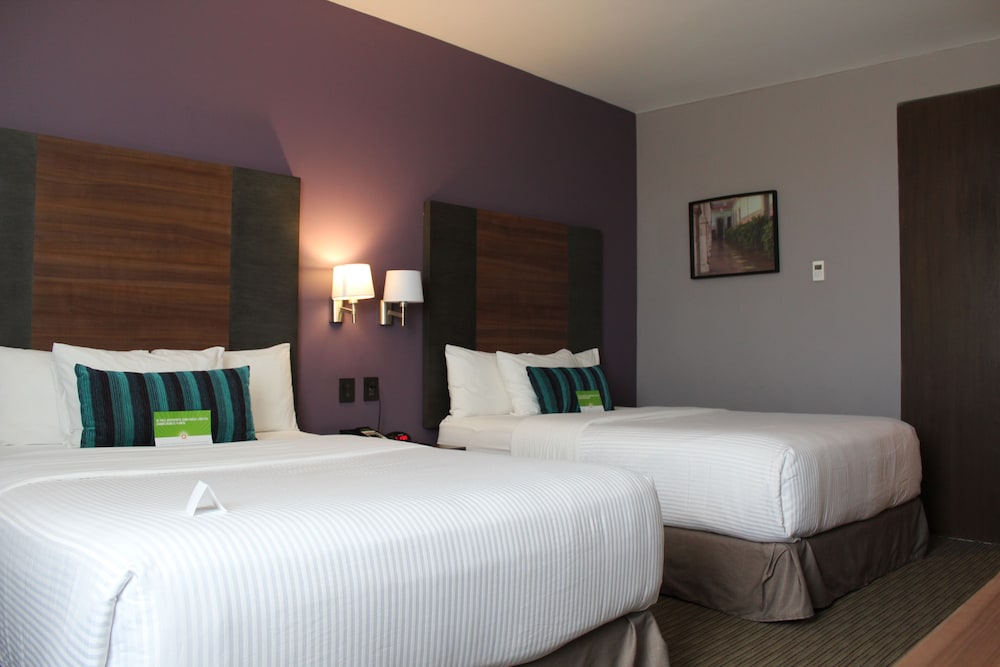 Room, 2 Queen Beds photo 2