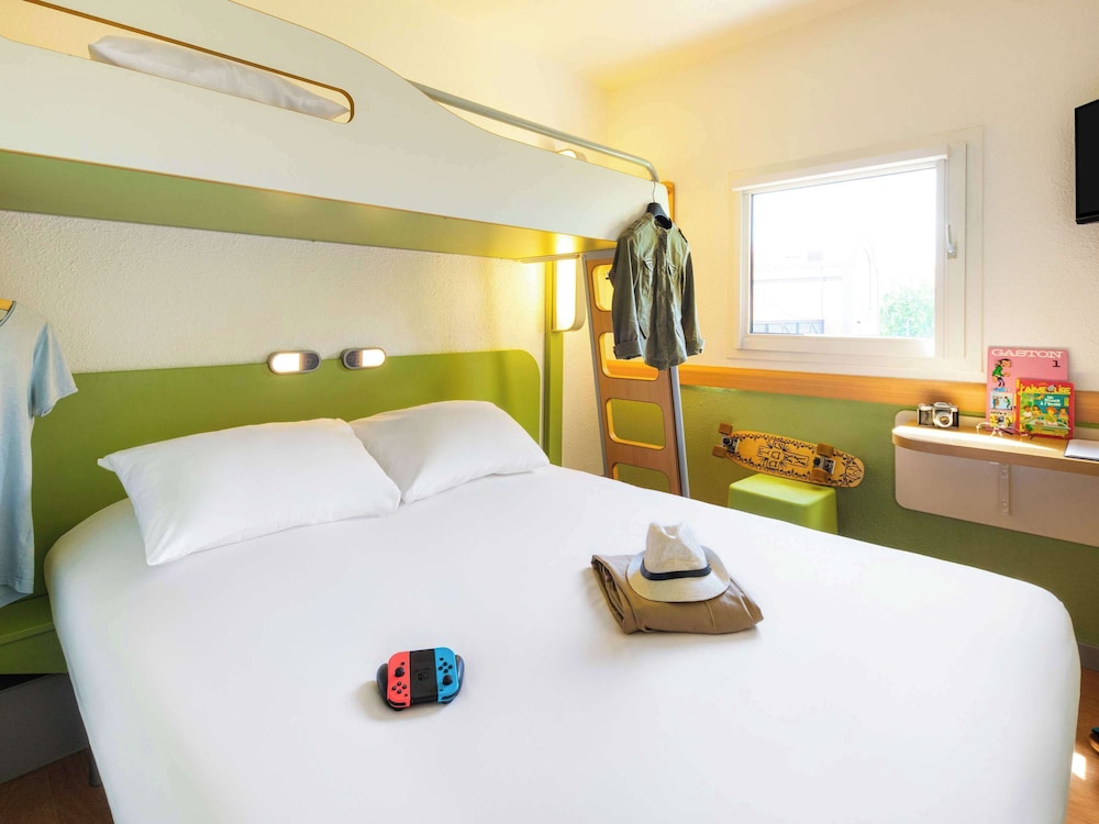 Triple Room, 1 Double Bed photo 1