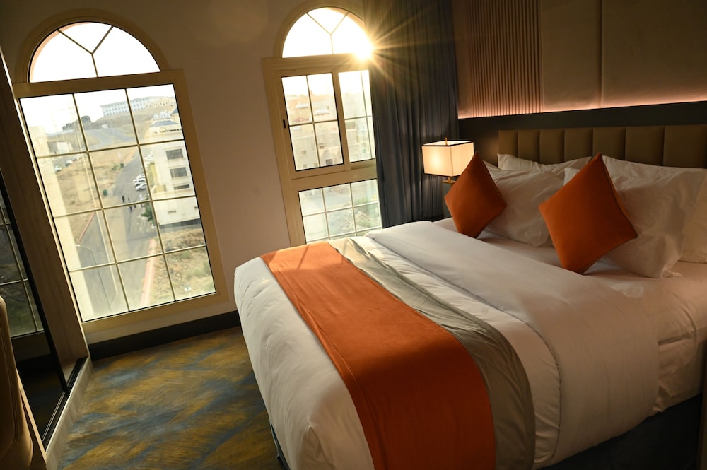 Junior Suite, City View