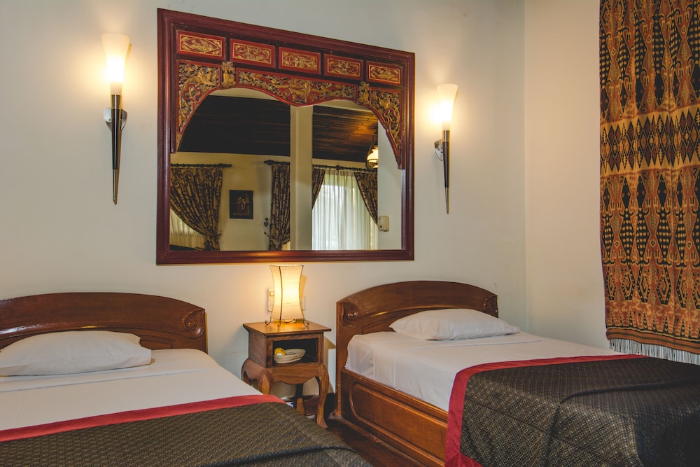 Twin Junior Suite (AC & Fan) photo 3
