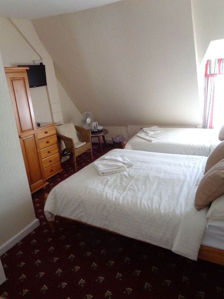 Top-Floor Family Room (2 Adults And One Child)