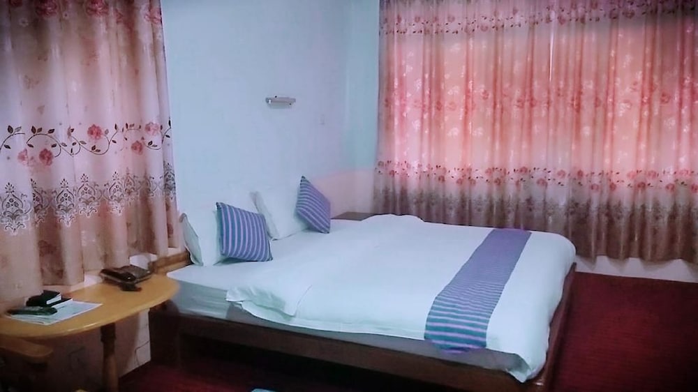 Deluxe Double Room, Garden View