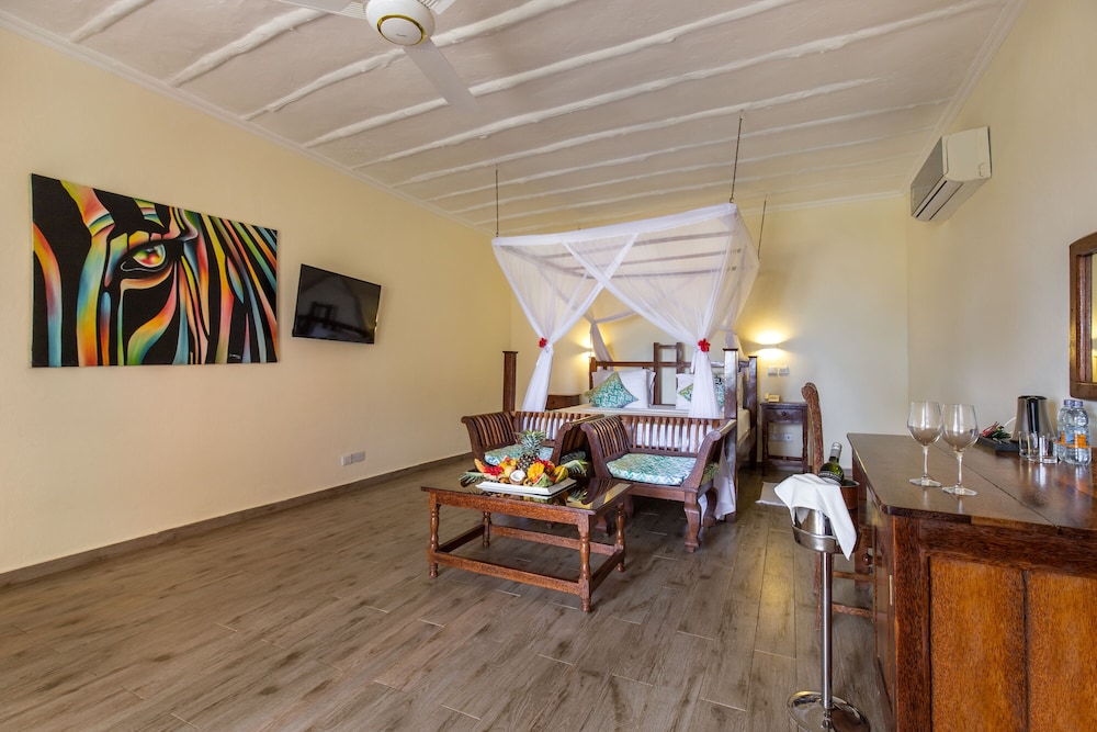 Superior Room, Partial Sea View