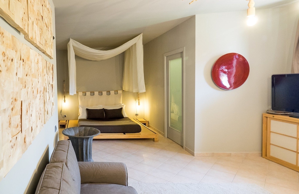 Deluxe Triple Room, Garden View