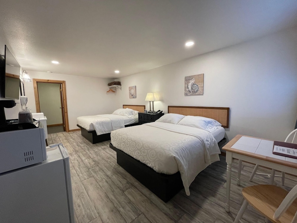 Standard Room, 2 Queen Beds
