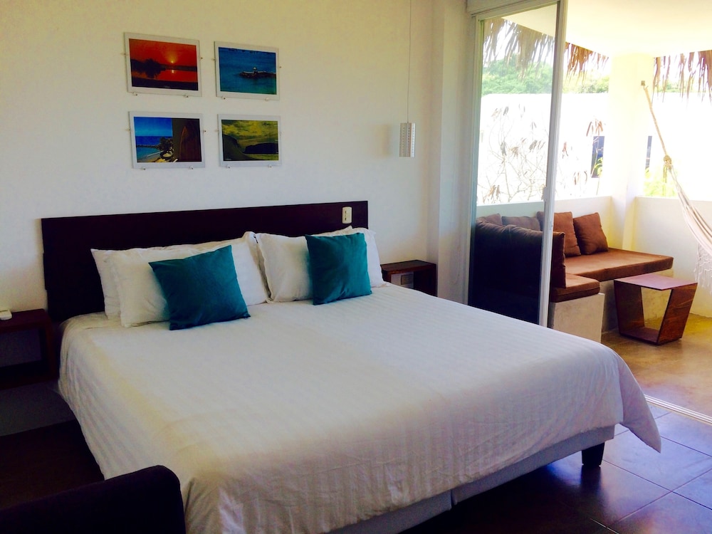 Deluxe Double or Twin Room, Balcony photo 1