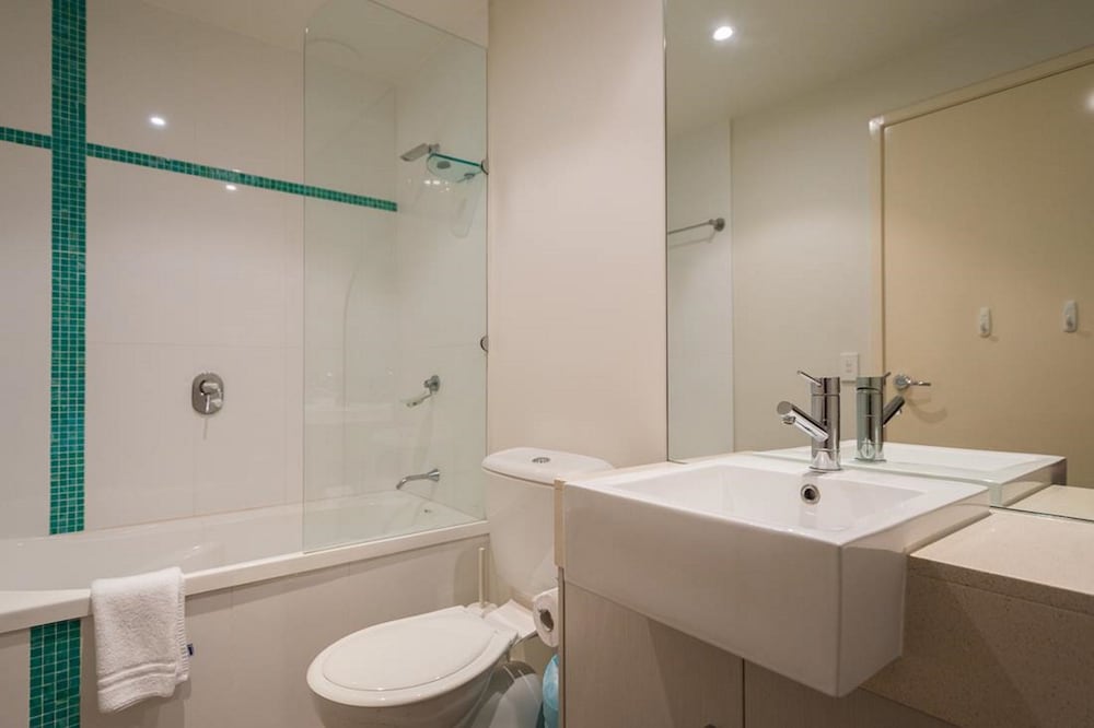 1 Bedroom + Study, Hinterland View