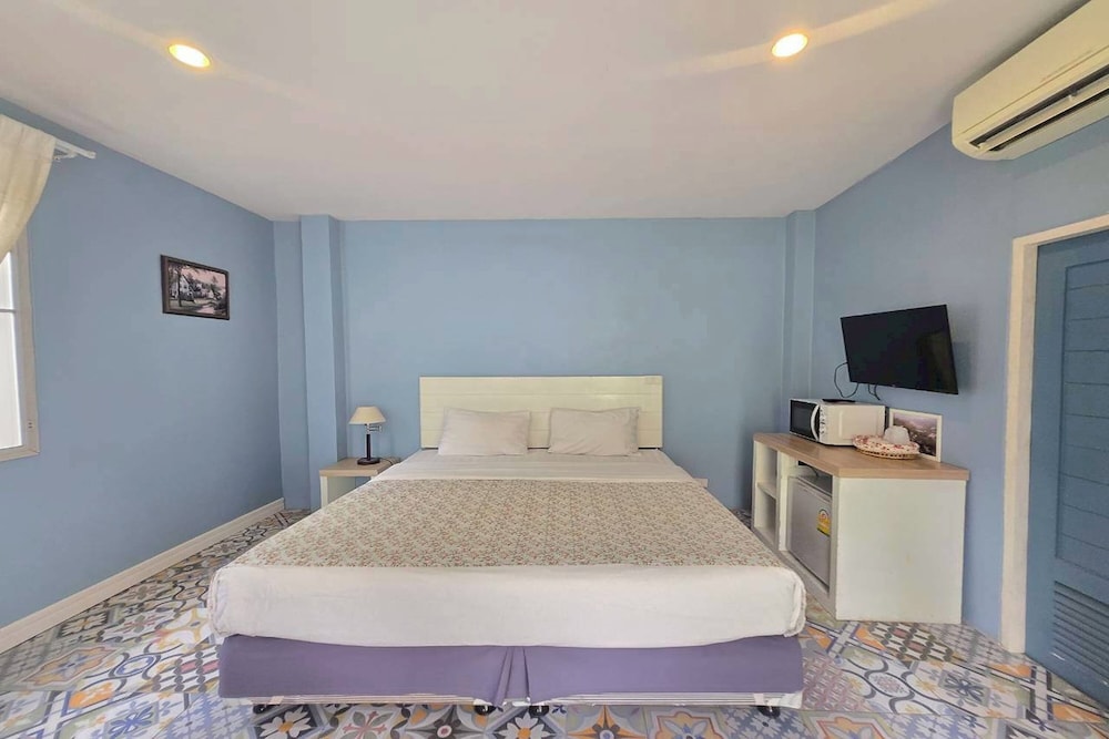 Villa photo 2
