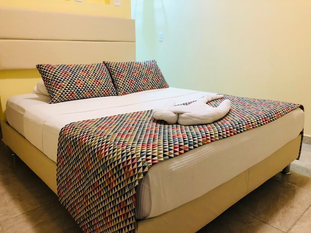Standard Room, 1 Queen Bed