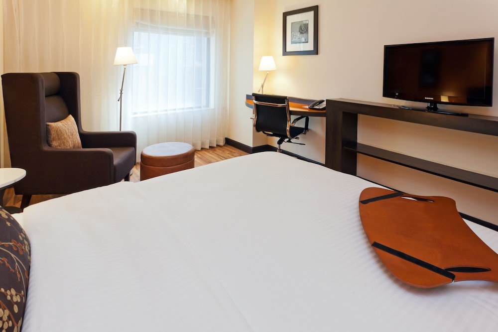 Room, 1 Queen Bed - Photo 3