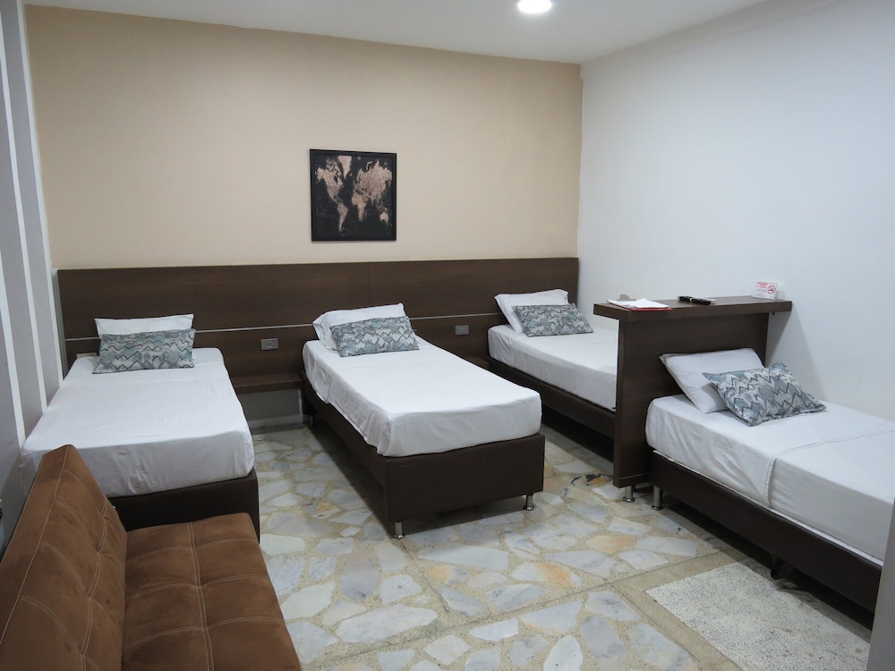 Standard Quadruple Room, Multiple Beds