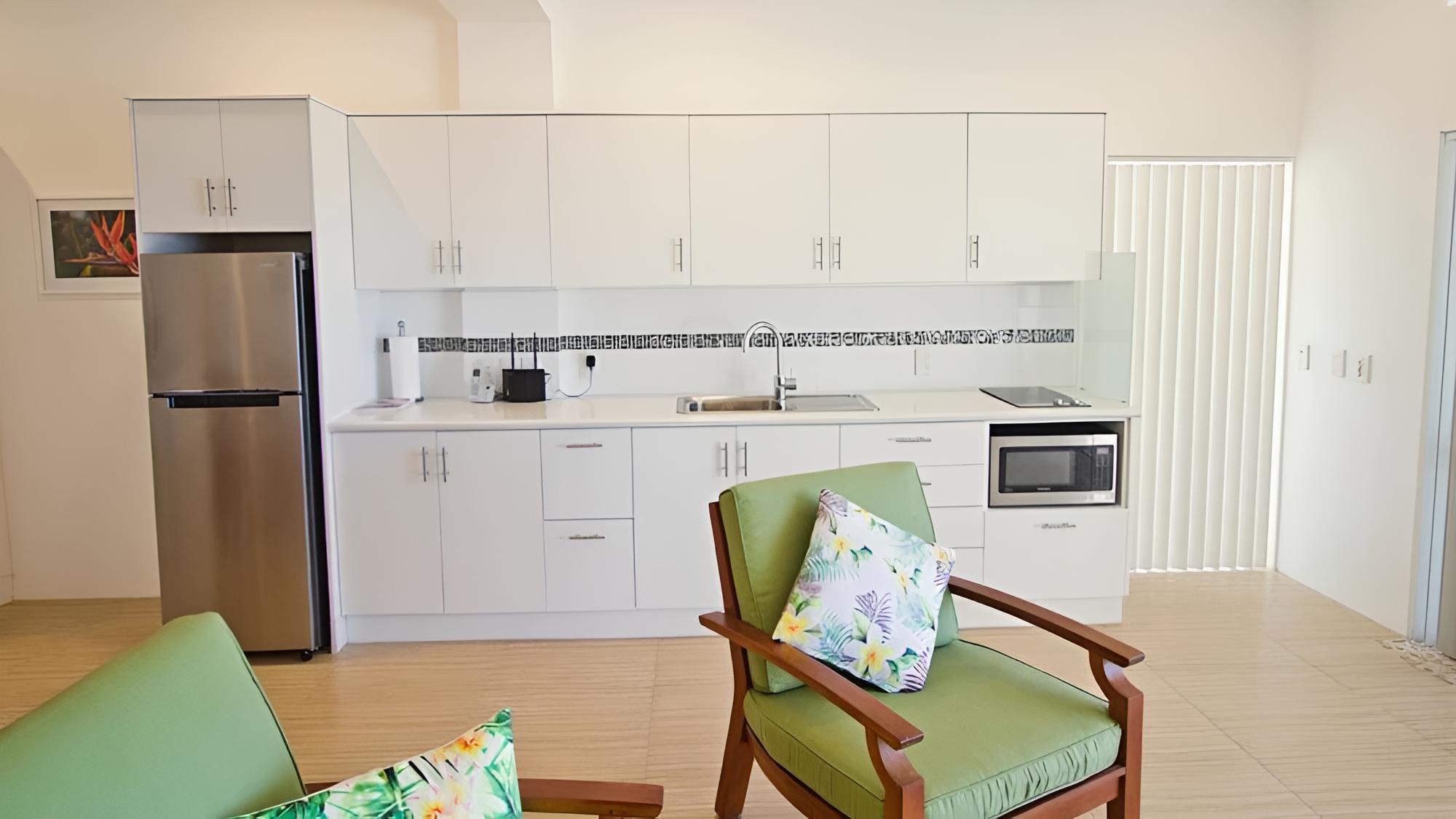 Deluxe Studio, Beachfront photo 2