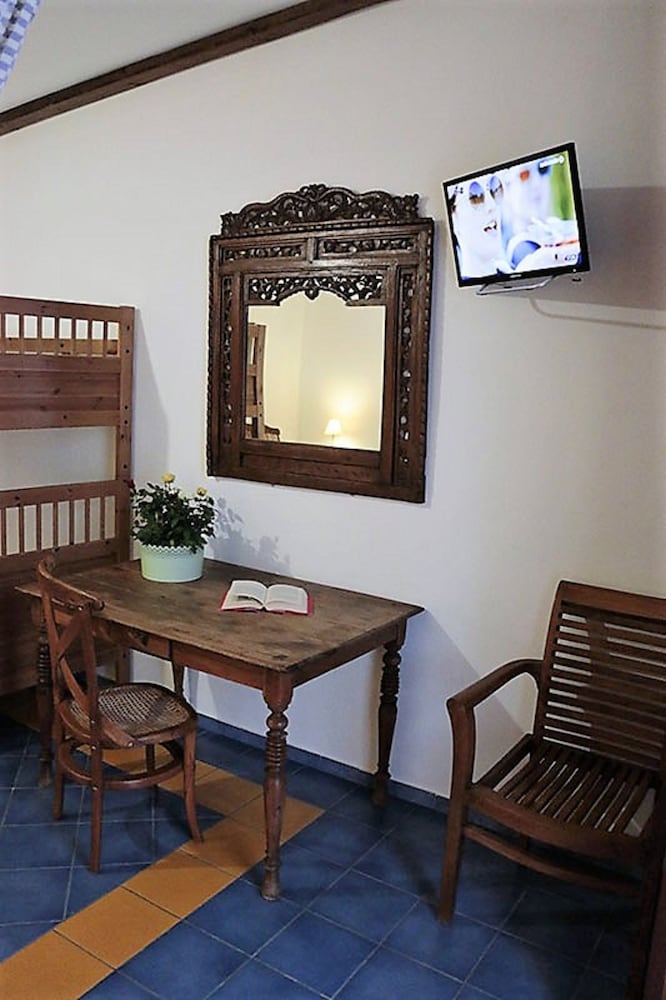 Quadruple Room, Accessible, No Windows (Garda) photo 2