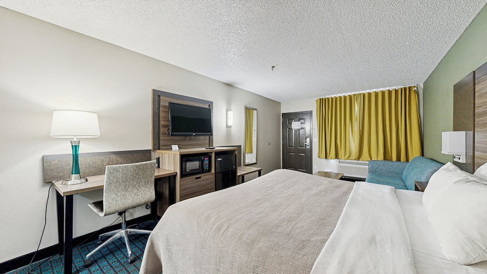 Room, 1 King Bed, Non Smoking (Efficiency) - Photo 1