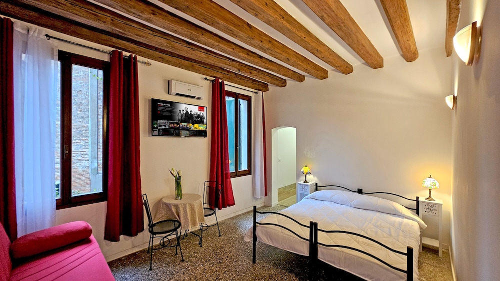 Appartamento con 2 camere da letto photo 1