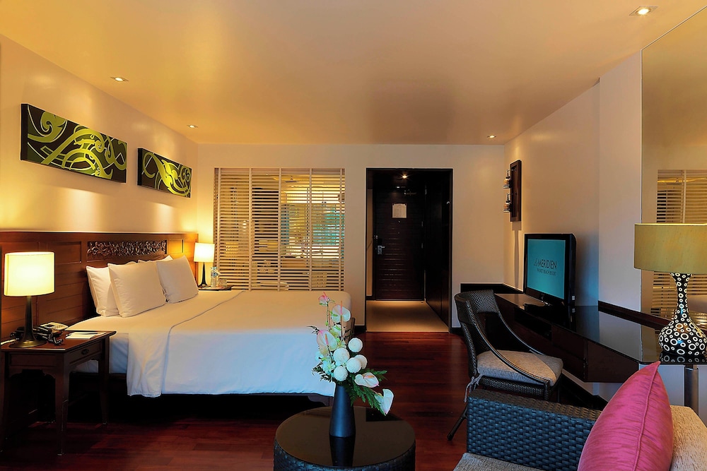Room, 1 King Bed, Pool View - Photo 17