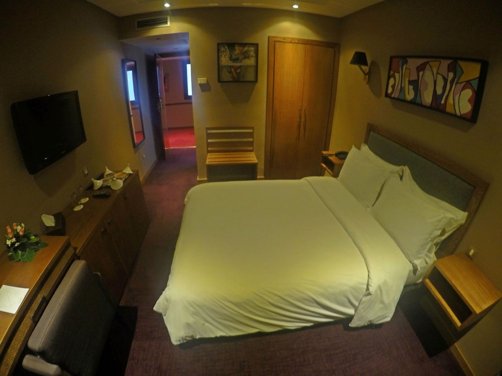 Executive Double Room, 1 Double Bed, Balcony, City View - Photo 2