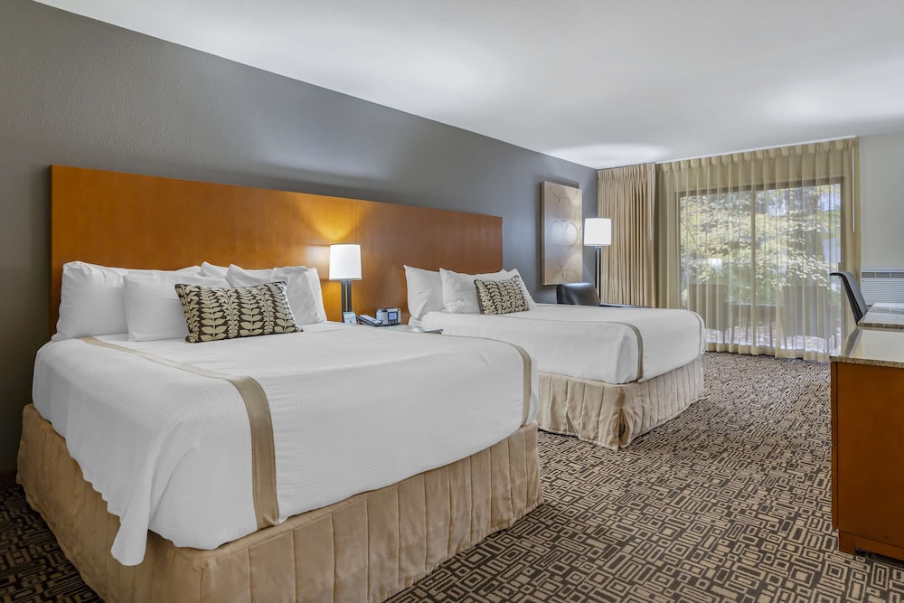 Standard Room, 2 Queen Beds, Accessible, Non Smoking - Photo 4