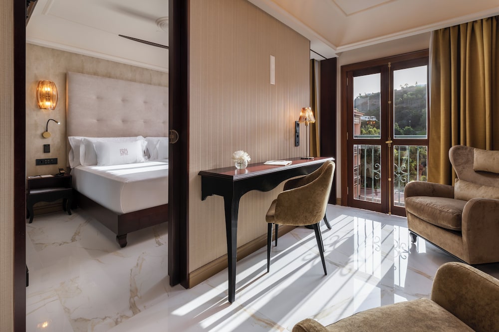 Junior Suite (Premium | 1A1C)