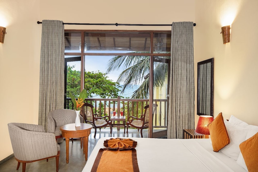 Deluxe Double Seaview Balcony photo 1