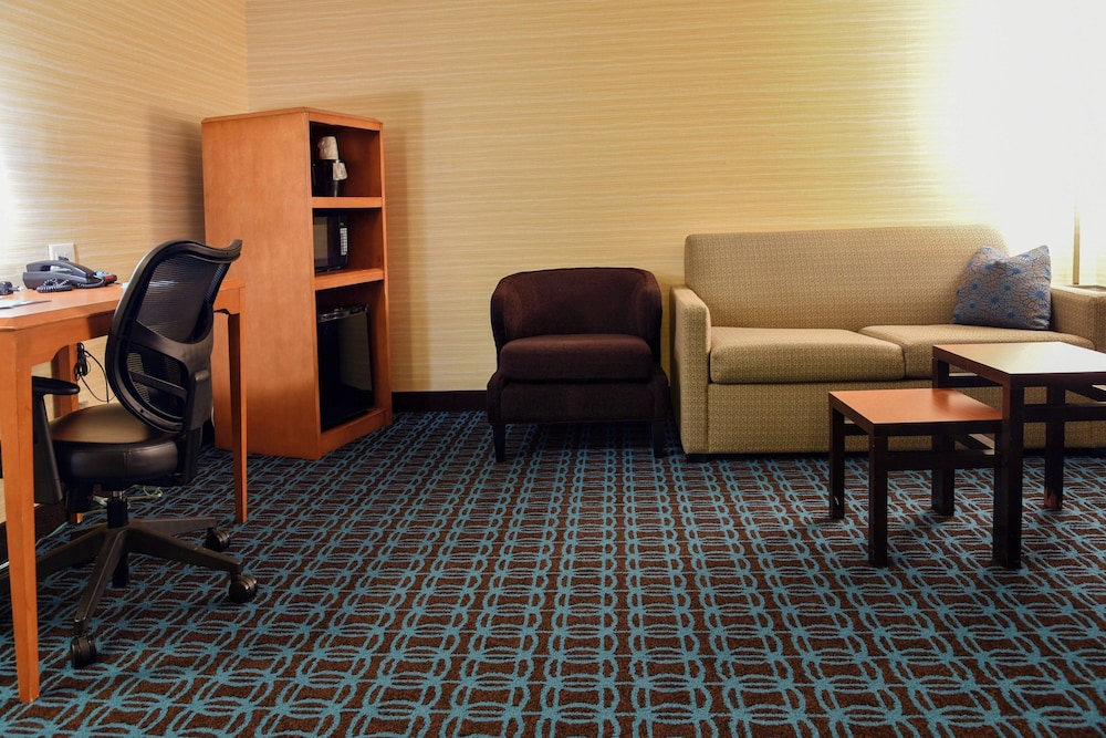 Executive Suite, 1 Bedroom - Photo 1
