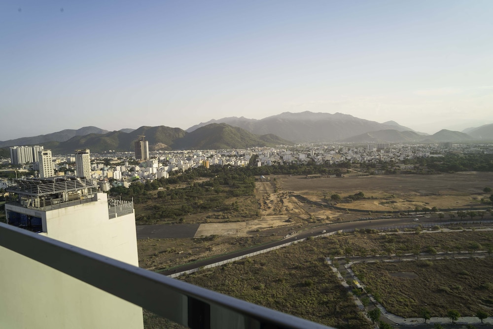 Premier Room, Multiple Beds, City View photo 2