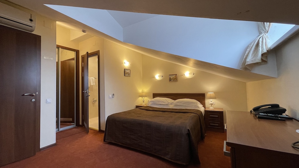 Economy Double Room photo 3