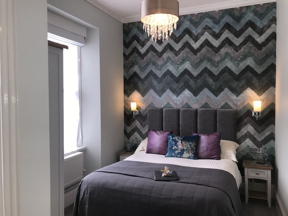 Queen Suite