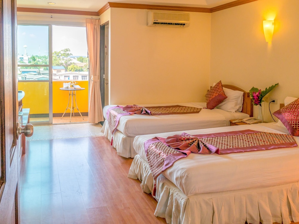 Superior Twin Room, Balcony photo 1