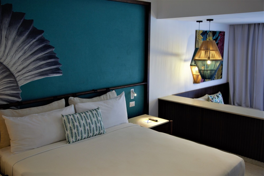 Caribe Suite All-Inclusive (3 Adults + 1 Child)
