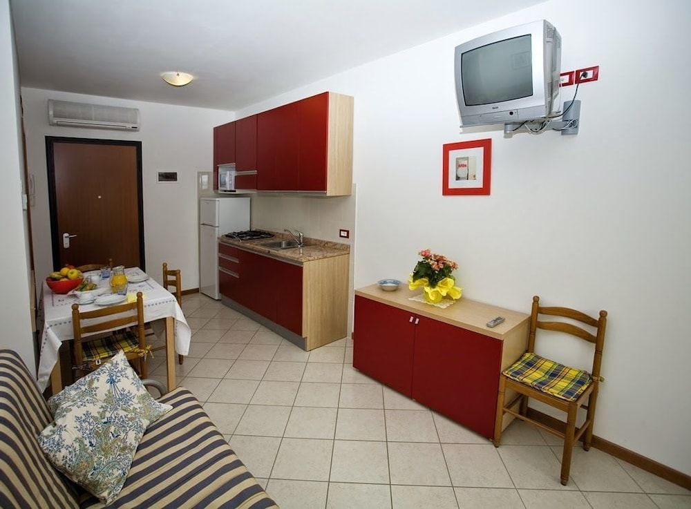 Apartment, Terrace, Garden Area photo 2