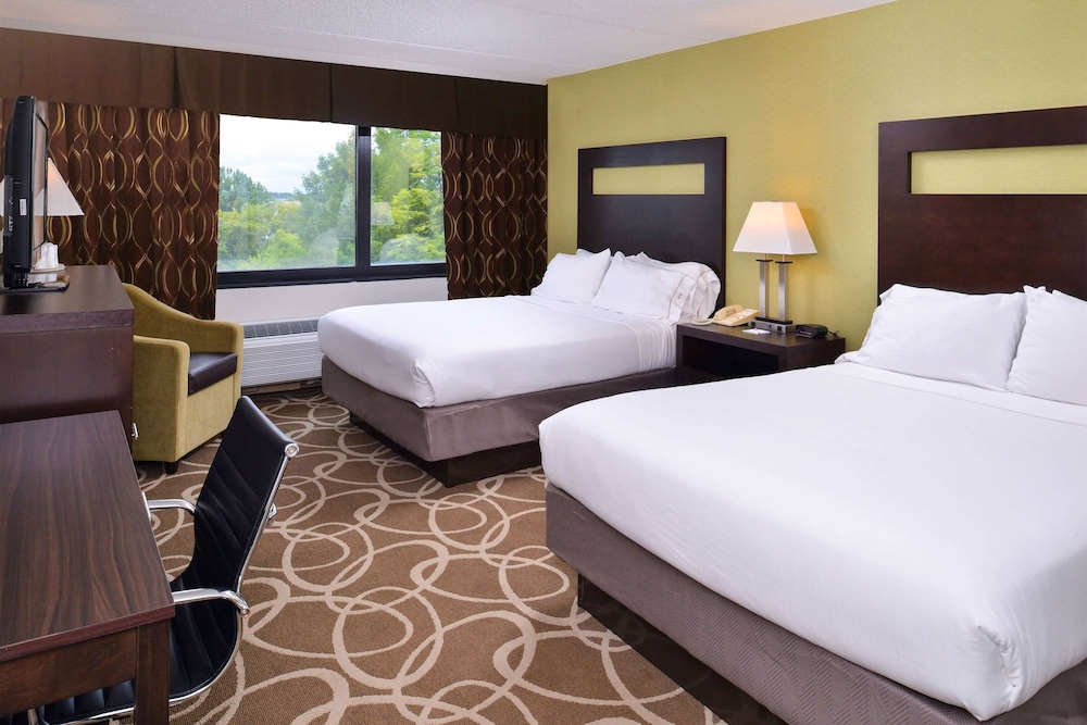Suite, 2 Queen Beds, Non Smoking - Photo 1
