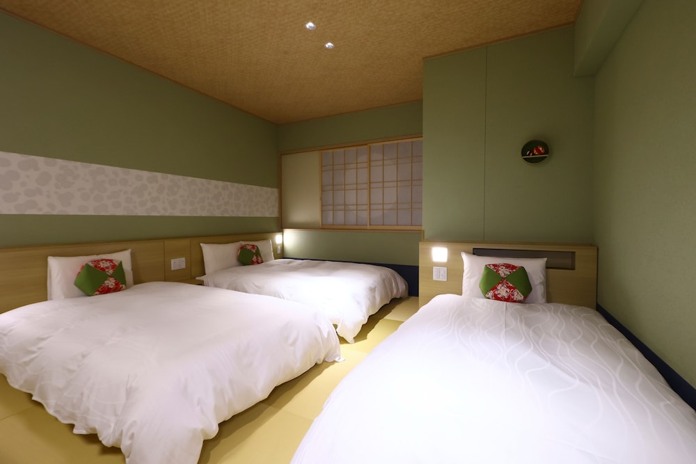 Standard Triple Room, Non Smoking - Photo 3