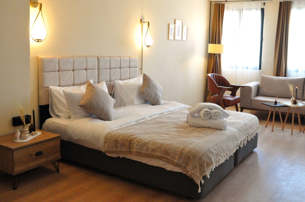 Deluxe Studio Suite photo 1
