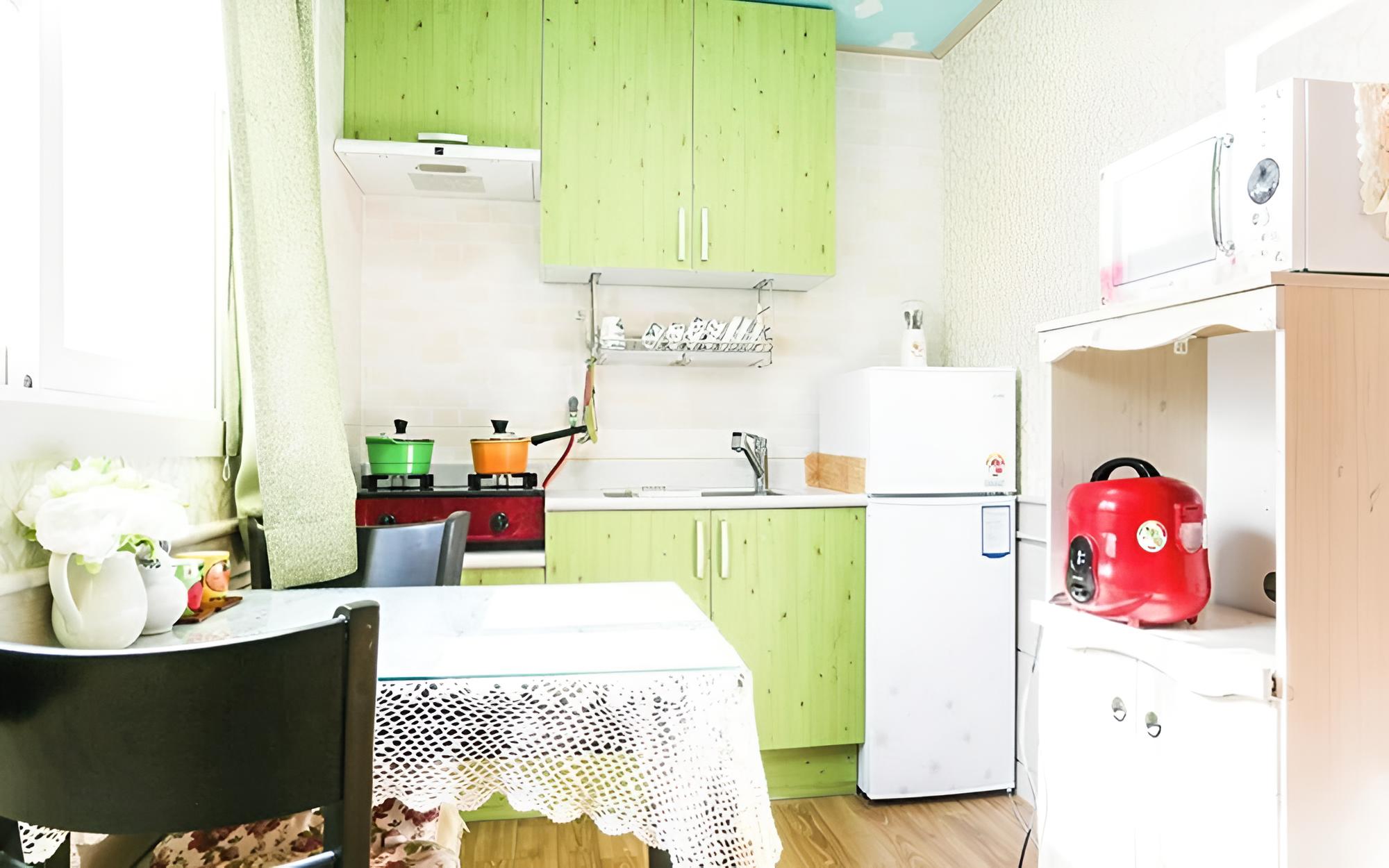 Room (Orange (Unshared House Duplex)) photo 2