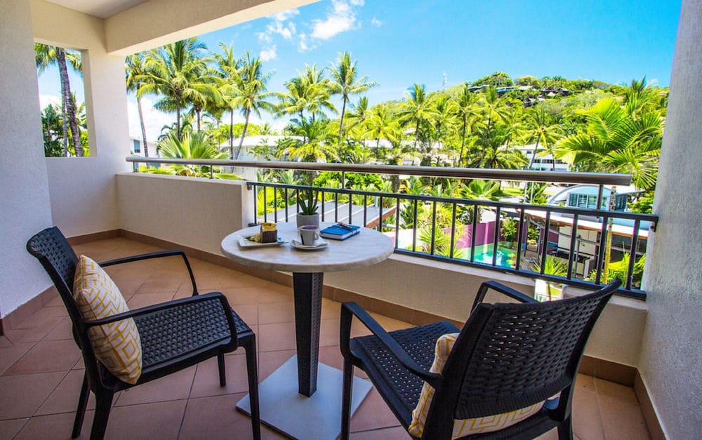 Executive Suite, Pool View - Photo 3