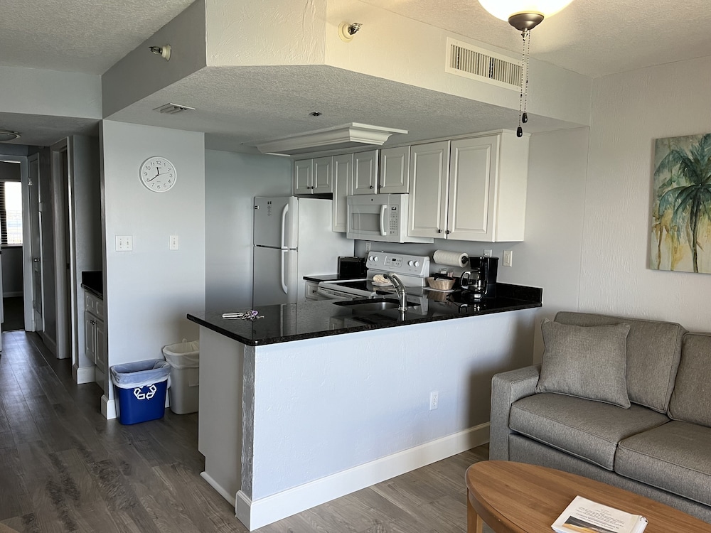 Traditional Condo, 1 Bedroom, Ocean View photo 2