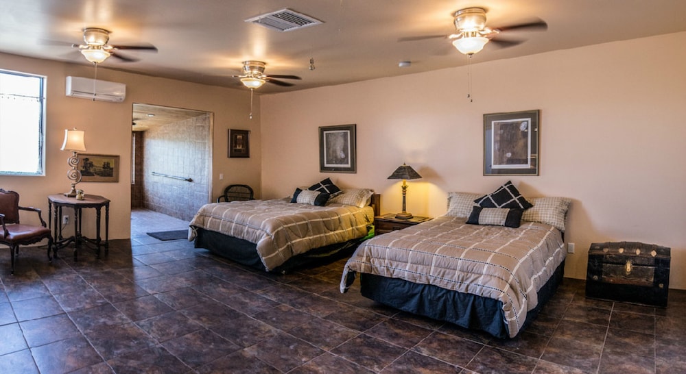 Creosote Room - No Smoking in Rooms or on Grounds photo 3