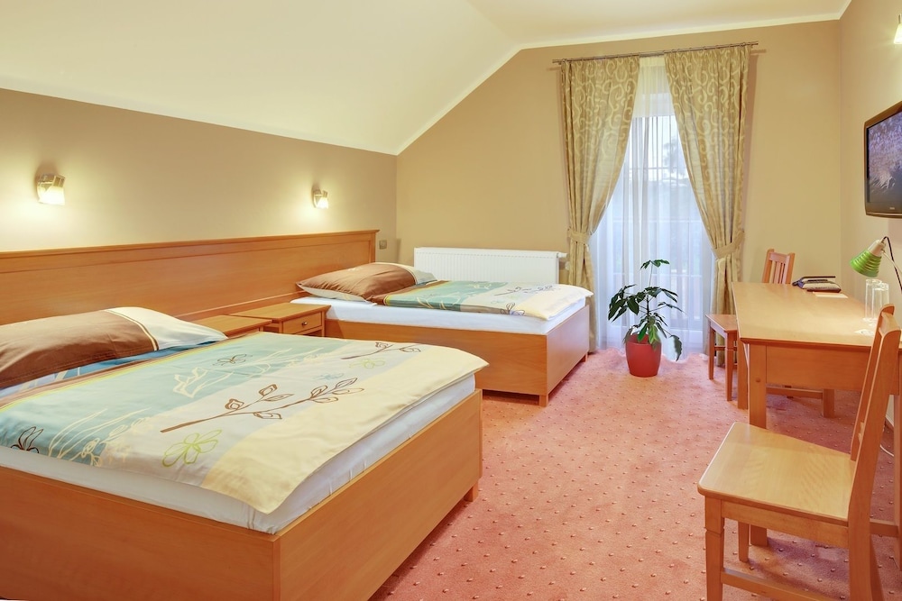 Superior Double or Twin Room, 1 Bedroom, Private Bathroom photo 3