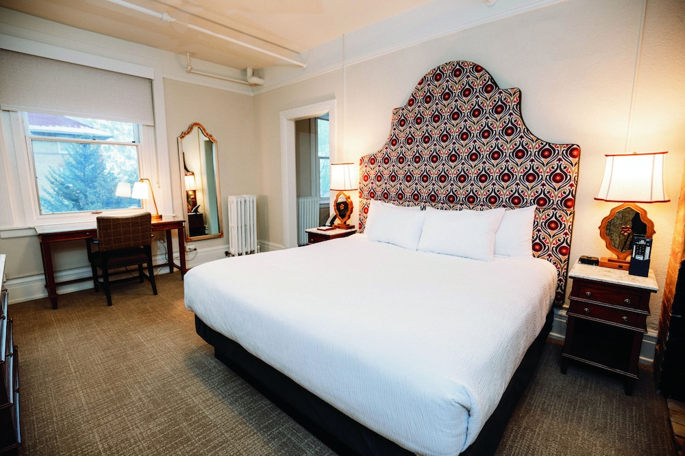 Premier Parlor Suite King