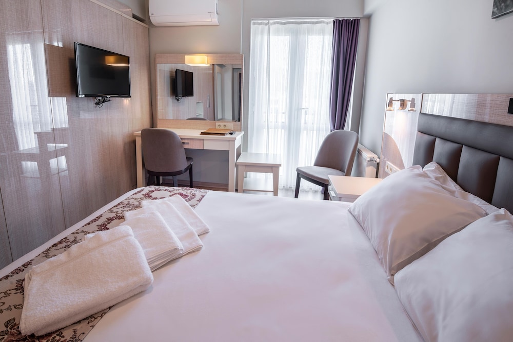Standard Double Room - Photo 2