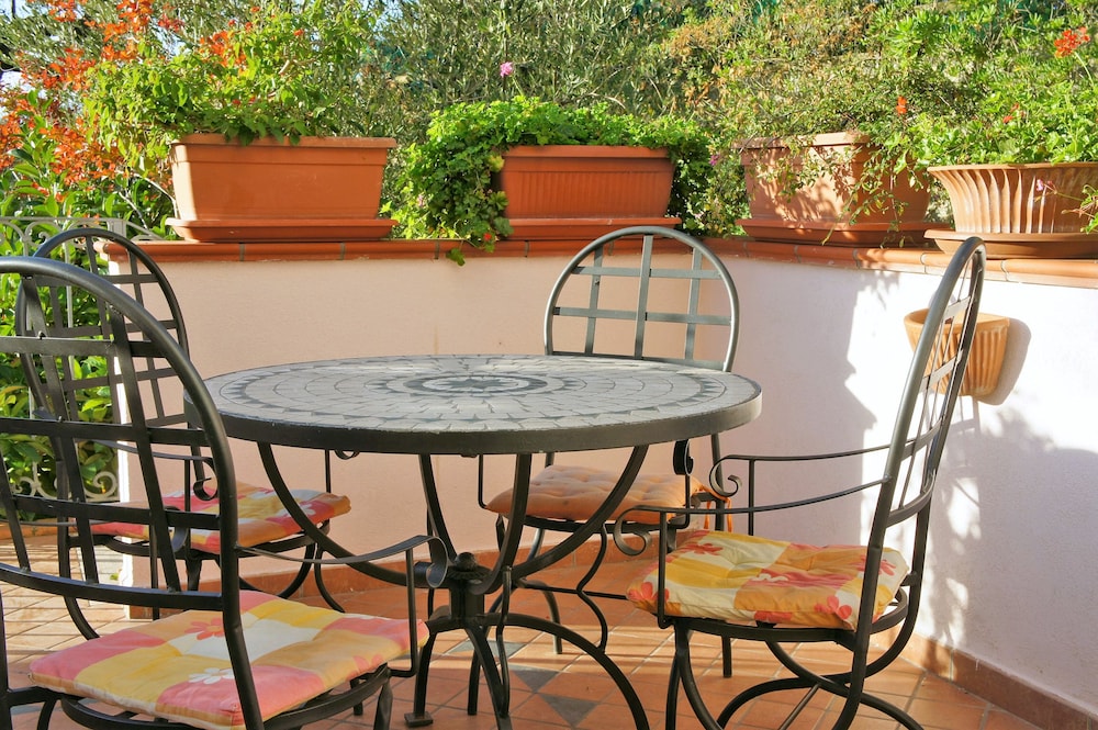 Romantic Apartment, 1 Bedroom, Mountain View photo 2