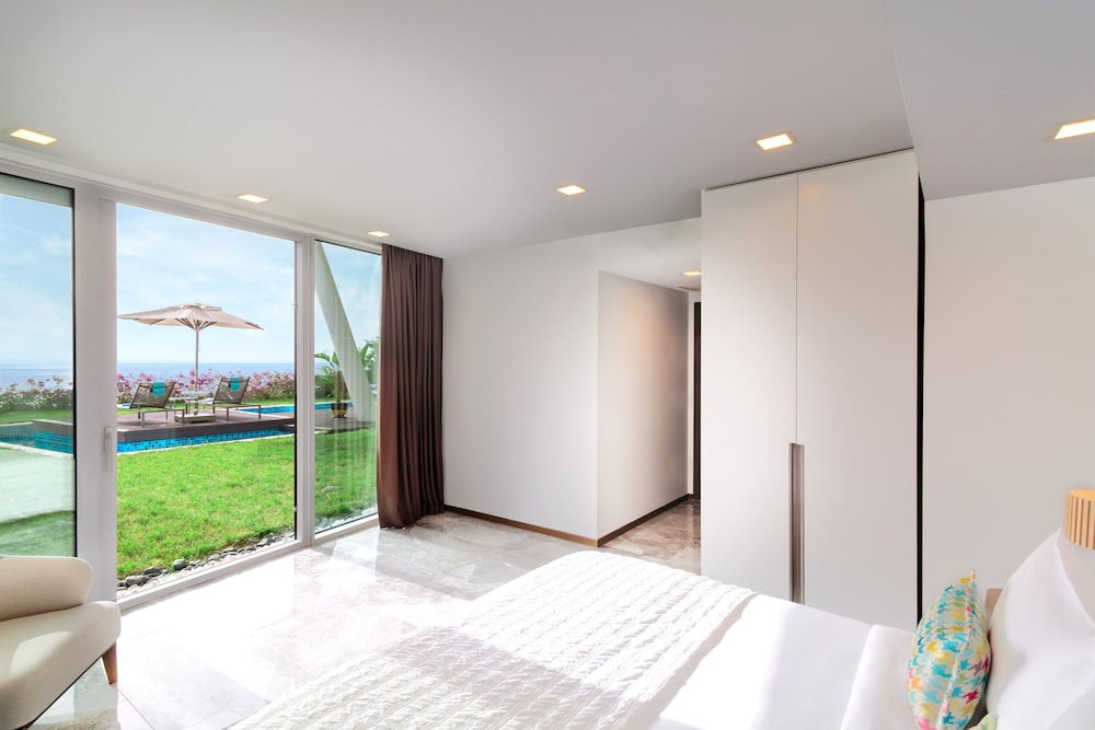 Villa, 4 Bedrooms, Sea View (Balcony) thumbnail 5