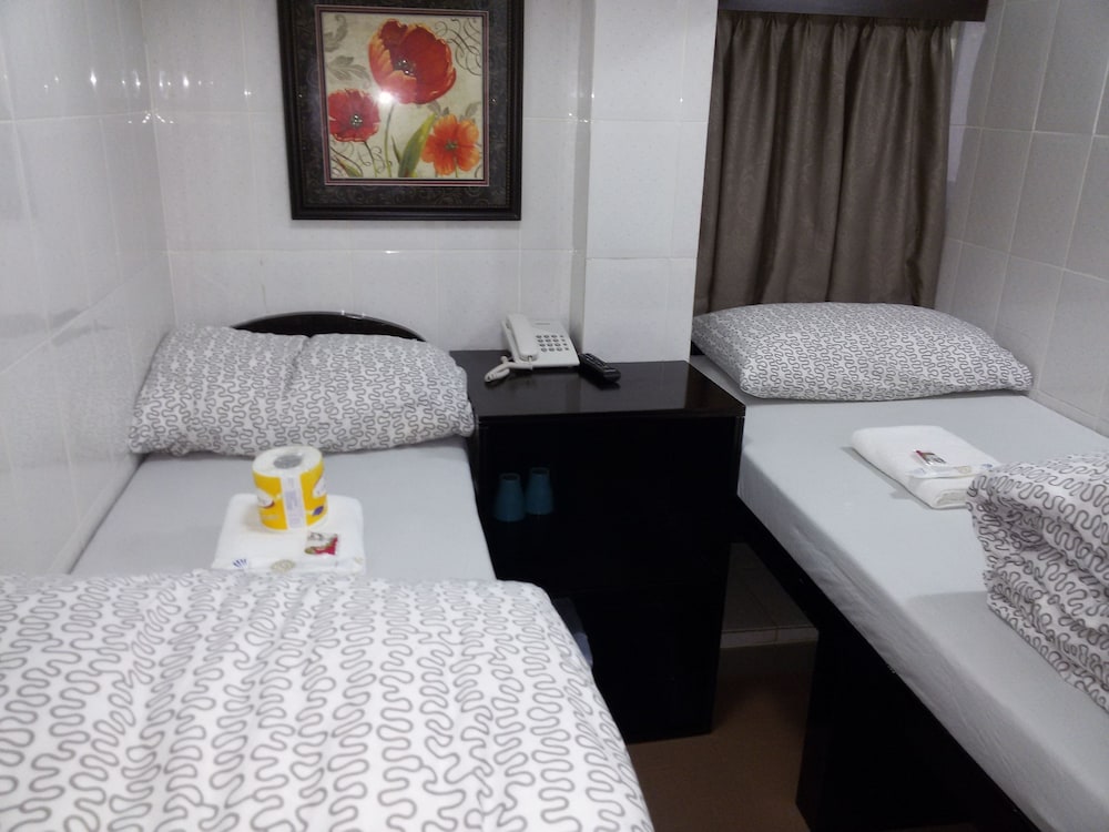 Twin Room, Private Bathroom photo 2