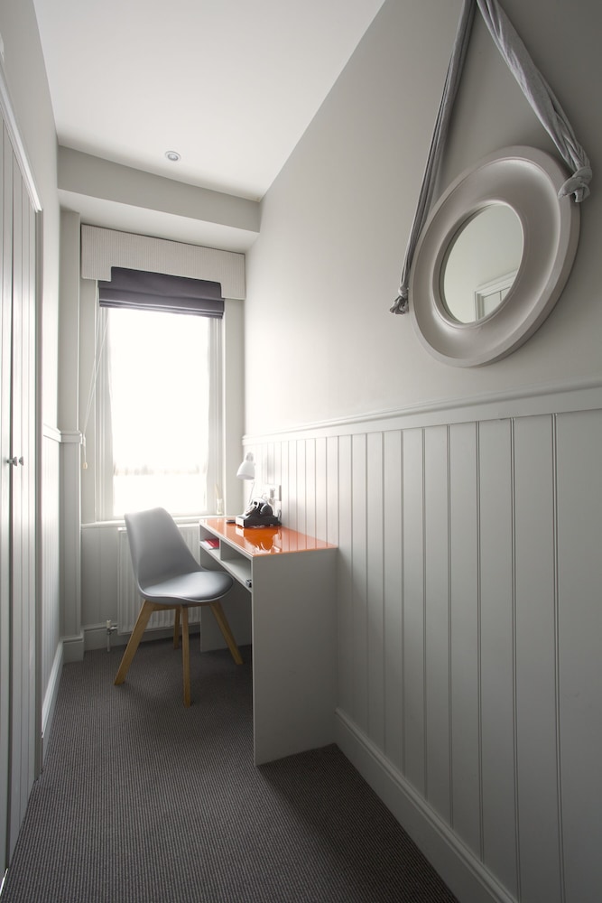 Tiny Single Room photo 1
