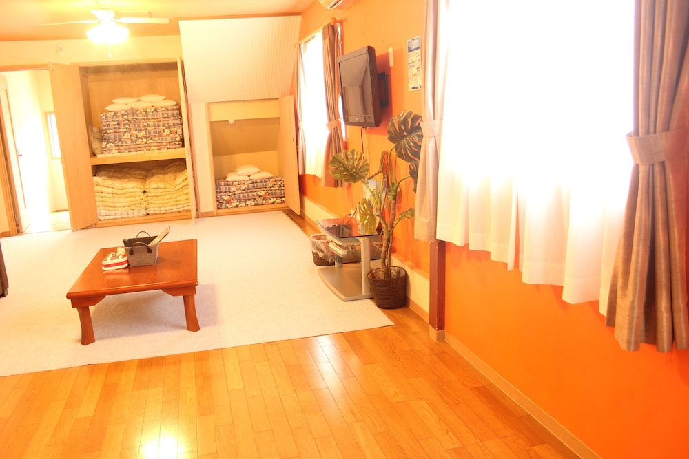 Standard Family Room for 8 Guests photo 3